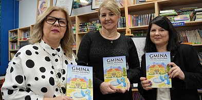 [WIDEO] Ta książka jest hitem! Gaworek wyrusza w podróż po całej gminie!