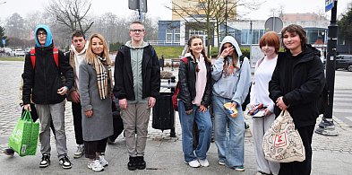 To naprawdę za darmo? Zaskakująca akcja uczniów z SP 13 na ulicach Głogowa