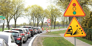 Wahadło i korki na trasie do Kotli. Kierowcy muszą uważać
