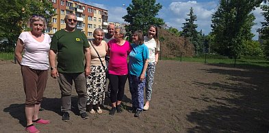 Zielony zakątek powstaje w Głogowie. Dzieci zobaczą, jak rosną pomidory