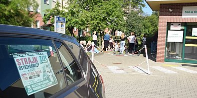 Strajk w głogowskim ZUS-ie. Pracownicy odeszli od biurek