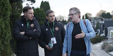 Wszyscy kwestują dla hospicjum. Piłkarze Chrobrego: Dobro wraca!-176033