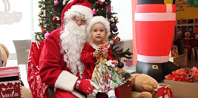 Radość i gwar na widok Świętego Mikołaja-178026