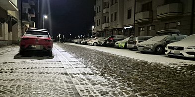 Jest ostrzeżenie IMGW. Oblodzone drogi i chodnik w całym powiecie-179094