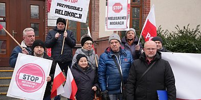 [WIDEO] Długa lista życzeń komitetu: Dymisja, referendum, imigranci!