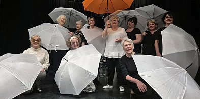 [WIDEO] Nie potrzebują słów, by zachwycić. Jeszcze raz otworzą parasolki!