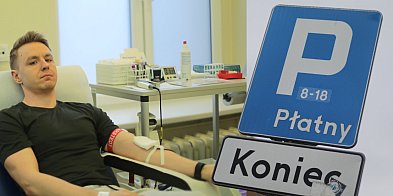 [WIDEO] Ratują życie, nie płacą za parkometr. Głogów nagradza krwiodawców
