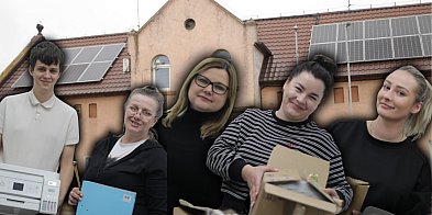 Urzędnicy na kartonach