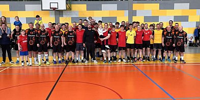 [WIDEO] Grębocice przeżyły oblężenie. Piłka ręczna przyciągnęła tłumy