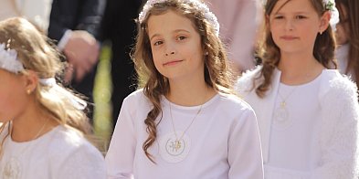 [FOTO] Wzruszające chwile w parafii św. Mikołaja. Ruszył sezon komunii