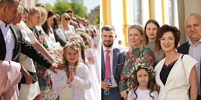[FOTO] Wyjątkowy czas komunii! Babcia Mariola: Hania wyglądała jak aniołek