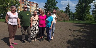 Zielony zakątek powstaje w Głogowie. Dzieci zobaczą, jak rosną pomidory