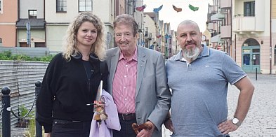 [FOTO] Z laseczką przez głogowską starówkę szedł światowy mistrz horroru
