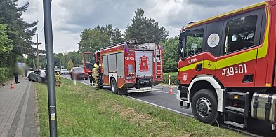 Zasnął za kierownicą. Kierowca wjechał w słup