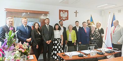 Rada gminy Głogów jednogłośnie udzieliła wójtowi wotum
