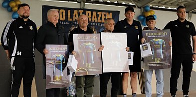 [FOTO] Legendy nagrodzone! Sokół Jerzmanowa ma już 50 lat