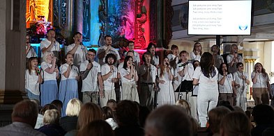 Ponad 40 chórzystów na scenie. Niezwykły wieczór