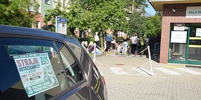 Strajk w głogowskim ZUS-ie. Pracownicy odeszli od biurek