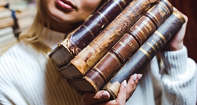 Klasyka polskiej literatury – dlaczego warto dać jej szansę-177462