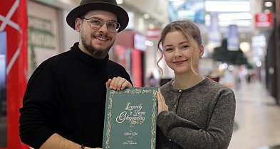 "Linoskoczka" czytają Justyna Kukła i Paweł Sznajder, głogowscy artyści-179290