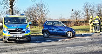 14-letni kierowca wymusił pierwszeństwo. Nietypowe ustalenia po kolizji w Serbach