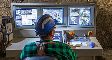 Związkowcy wyliczają nagrodę dla pracowników KGHM :180 proc. pensji