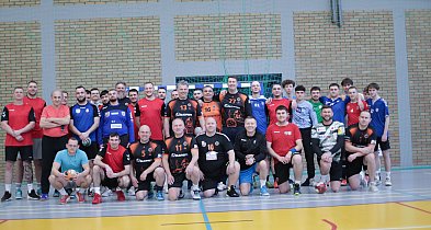 [FOTO] Miłośnicy piłki ręcznej pomagają! Zagrają o zdrowie dla Bartka