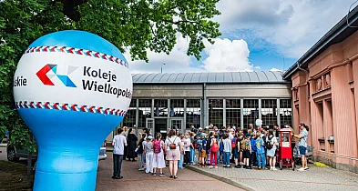 Od Dnia Dziecka po Bałtyk – Koleje Wielkopolskie rozpędzają lato pełne atrakcji