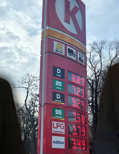 Kogo stać na tankowanie? Radni policzyli sobie wypłaty! Awantura w Głogowie