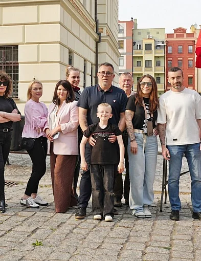 Z karmą na głogowski rynek. Pomagają w hołdzie dla Łukasza Litewki [FOTO]