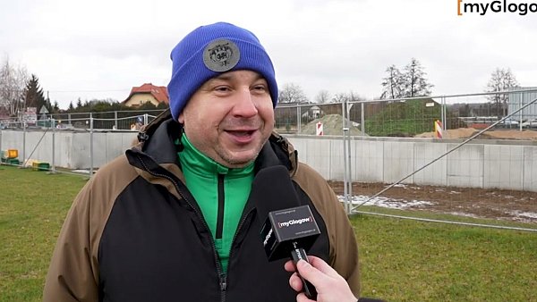 Nowe trybuny na boisku w Jaczowie