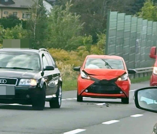 Toyotą w tył audi. Jedna osoba trafiła do szpitala-174193