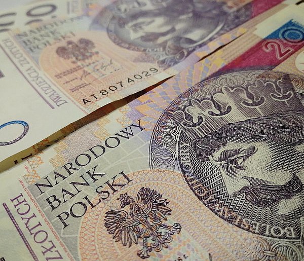 ZUS przeliczy świadczenia. Tyle więcej wpłynie na konta emerytów-175407