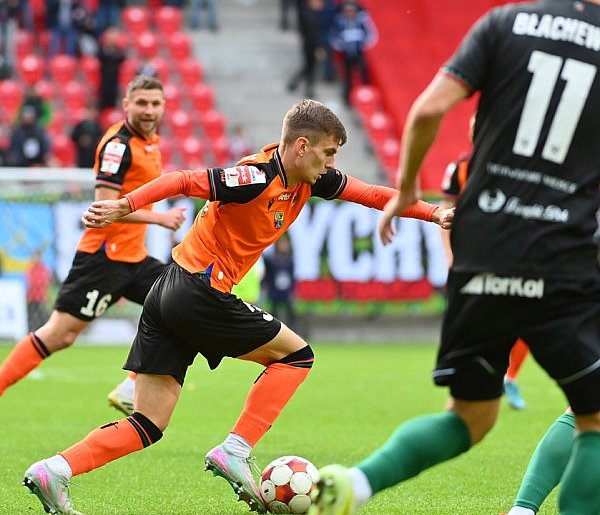 Piękny gol Gricia, zwycięstwo! Chrobry na podium - 175662