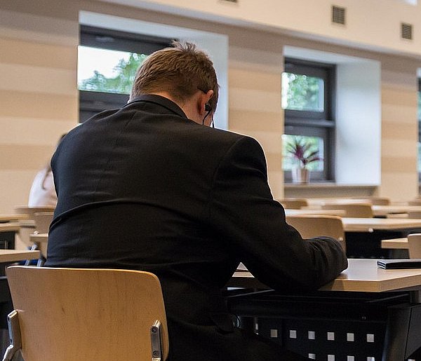 Zmiany w przepisach o wynagrodzeniach. Zapłacą za gotowość do pracy-176172