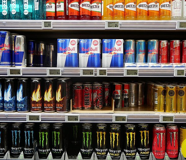 Popularne napoje pójdą ostro w górę. Rząd szykuje podwyżkę VAT-177947