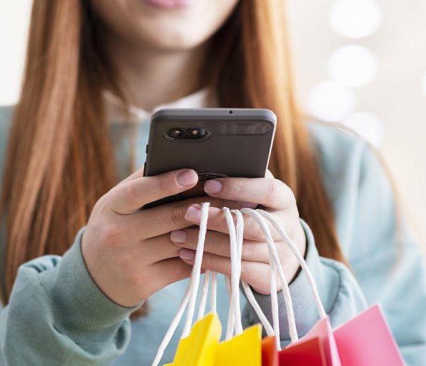 Zalando i Temu podpadły urzędowi. Klienci byli wprowadzani w błąd-179832