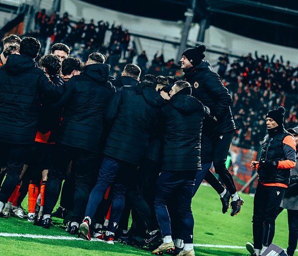 Miedź na deskach! Derbowa wojna zakończona