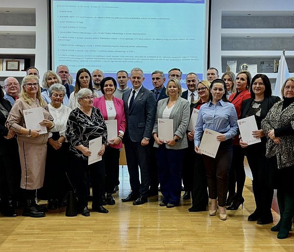 Strogoborzyce z nagrodą główną w powiatowym konkursie. Sukces sołectw z gminy Radw