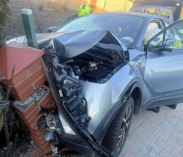 Wypadek na krajówce! Ratownicy w akcji. Jedna osoba ranna