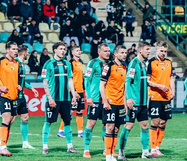 Chrobry przegrywa po stałym fragmencie