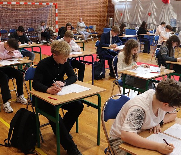 Demokracja w praktyce. Szkolny konkurs wiedzy o Sejmie w Jaczowie