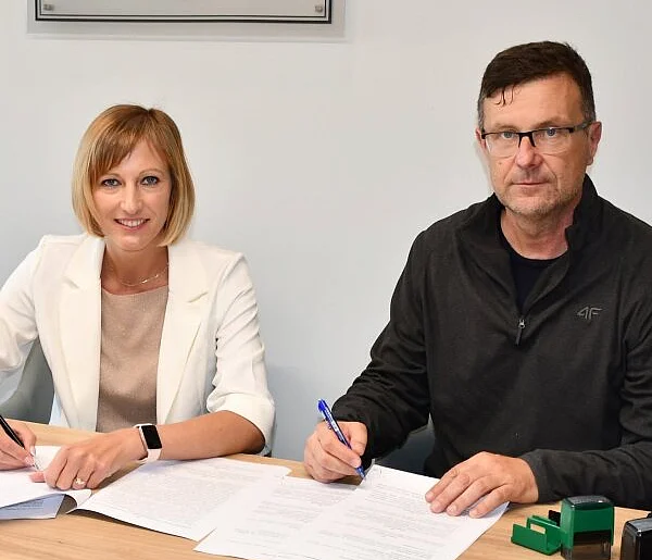 Umowa na dokumentację projektową placu zabaw w Głogówku podpisana