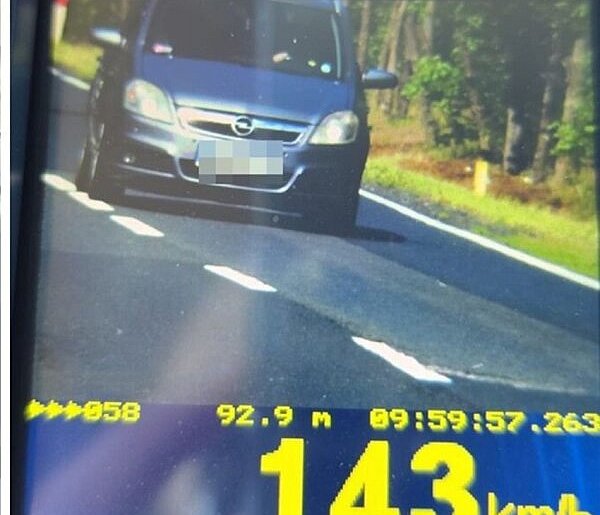 Kolejny pirat na DK 12. Stracił prawo jazdy za jazdę 143 km/h