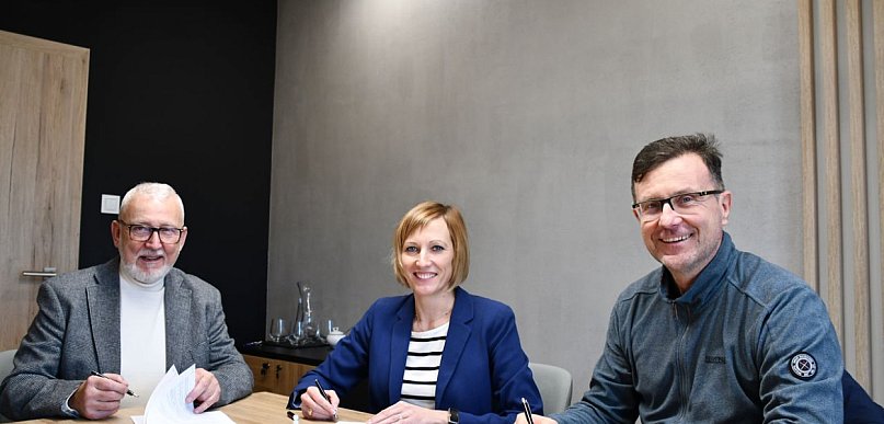 Budowa boiska w Krzekotówku