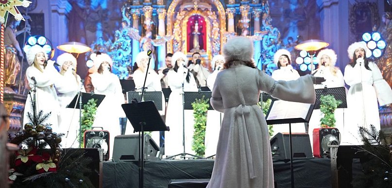 Magiczne ostatki w Grodowcu. Muzyczna uczta i wspólne śpiewanie kolęd [FOTO]