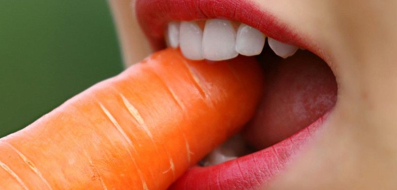 Jak odbudowa uśmiechu wpływa na codzienny komfort i pewność siebie