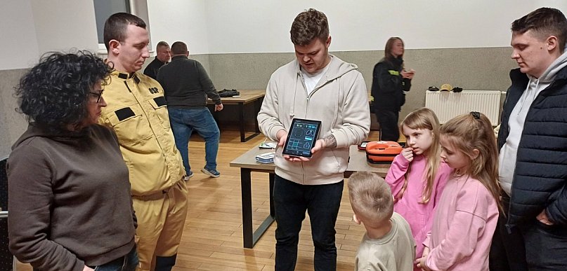 Strażacy z OSP szkolą i bawią podczas ferii pod Głogowem [FOTO]