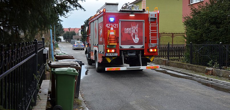 Alarm na osiedlu domków w Głogowie