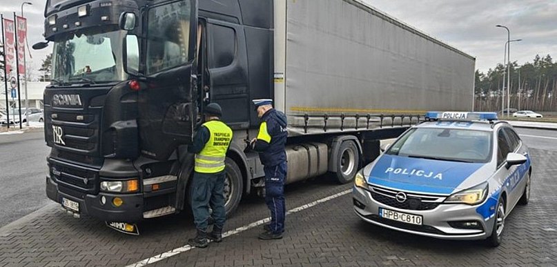 Kontrole policji i inspekcji na drodze S-3 koło Głogowa